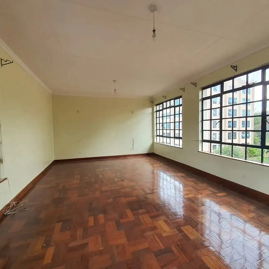 Executive 3 Bedroom duplex apartment available for rent in  Riverside Drive Image