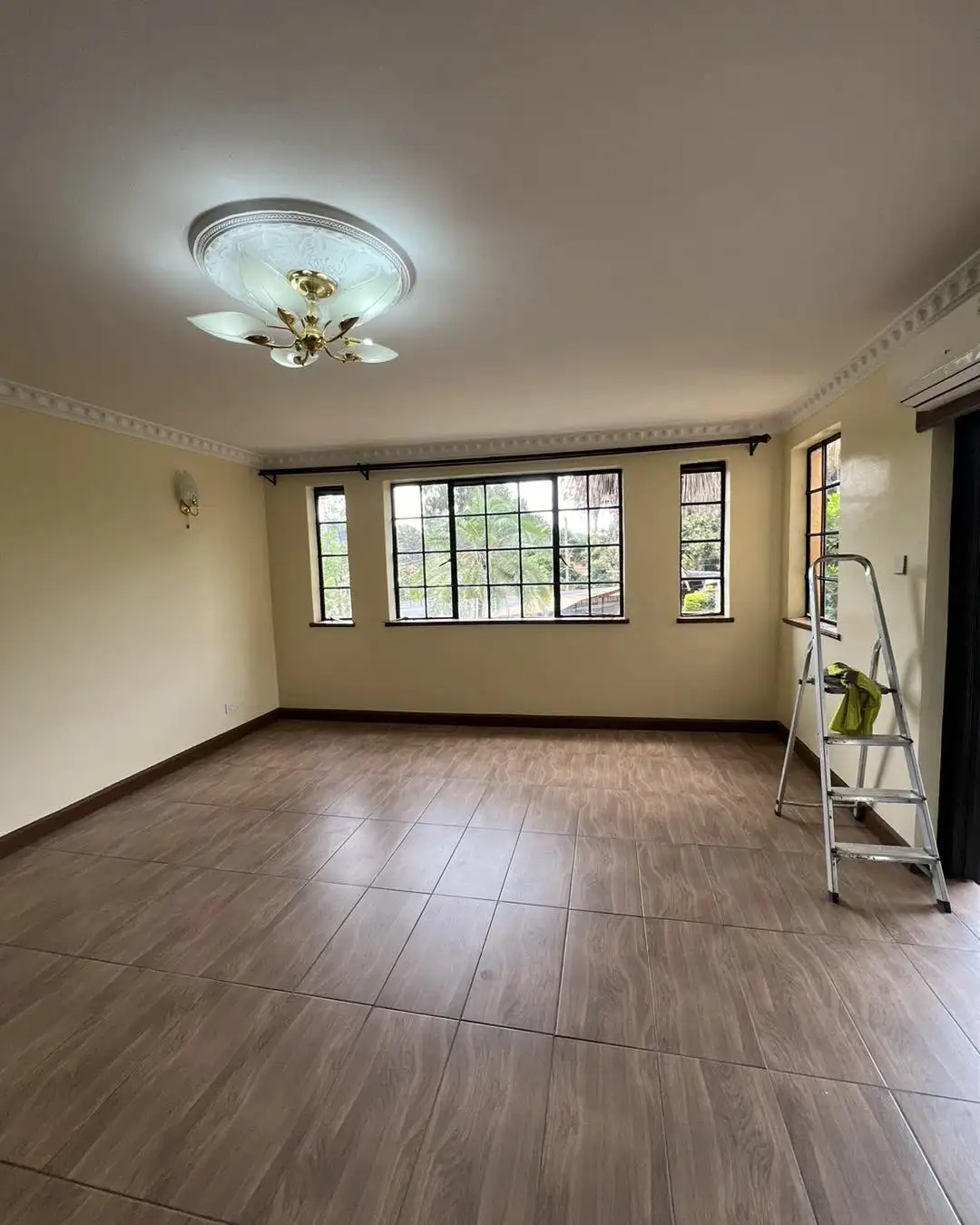 Spacious modern 5 bedroom plus dsq townhouse to let in lavington Image