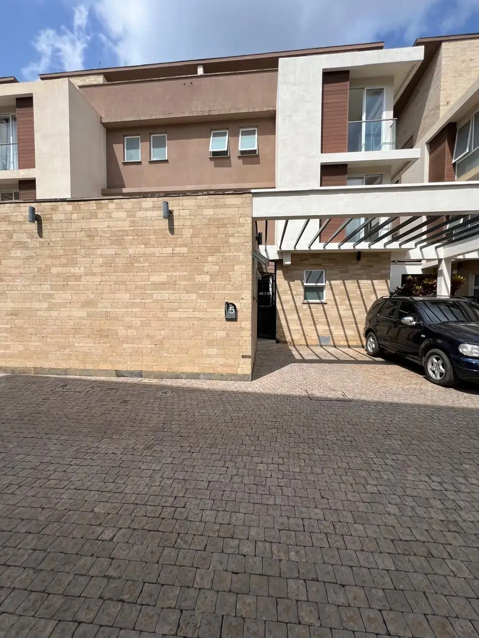 4 Bedroom Apartment All En-Suite + DSQ for Sale in Lavington Image