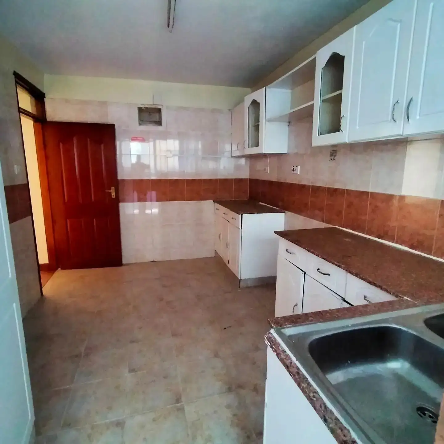 Spacious 3 bedroom apartment to let kilimani Image