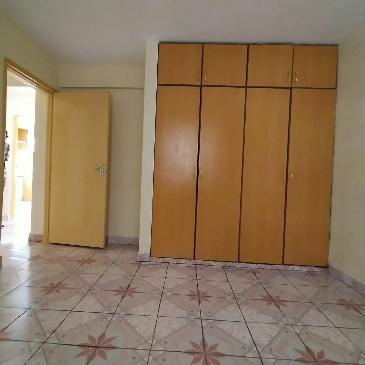 spacious 3 bedroom apartment to let  in Nairobi West Image