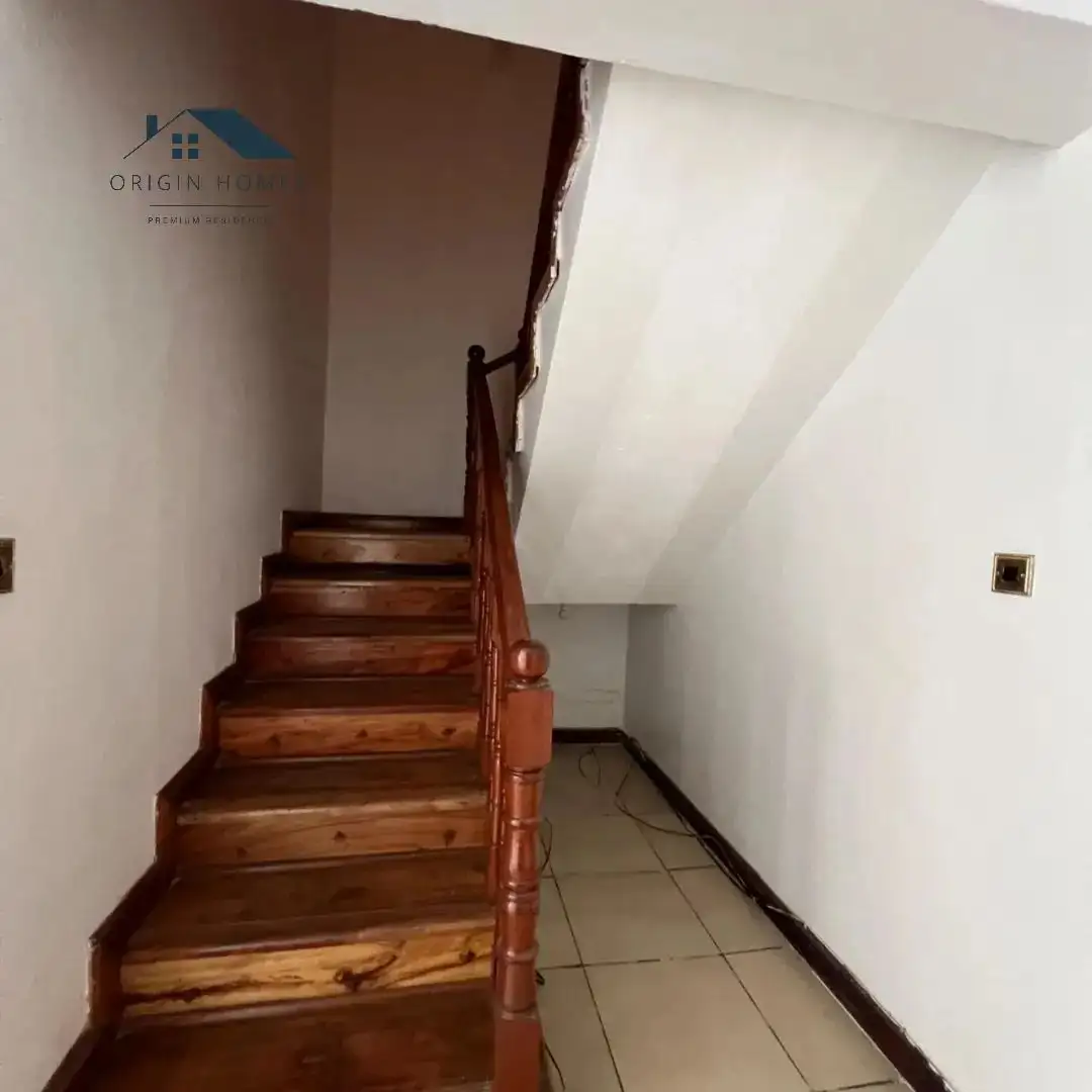 4 bedroom townhouse for sale or to let in Kilelshwa Image