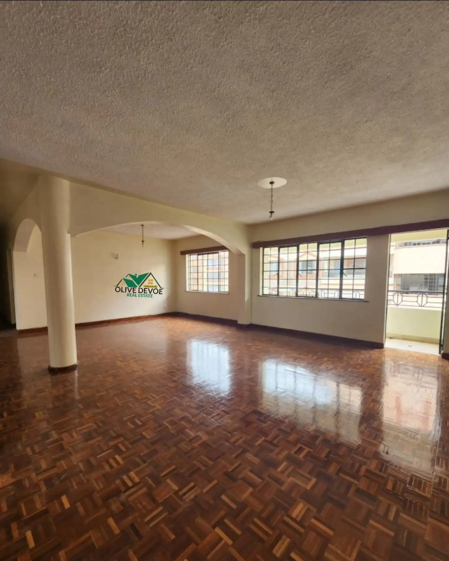 Spacious 4 bedroom apartment for rent in Lavongton Image
