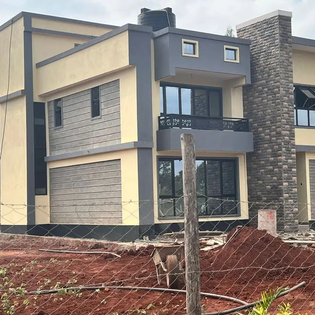 4 bedroom townhouse plus dsq for sale in Ruiru-githunguri road. Image