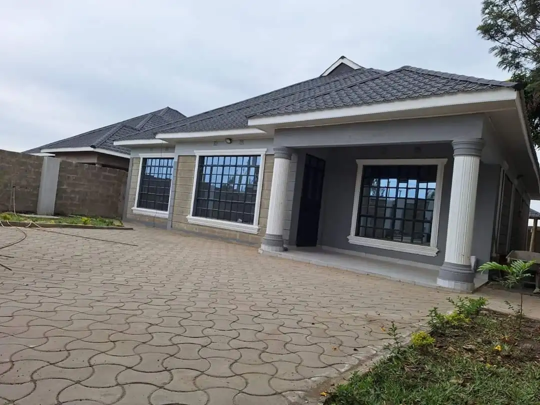 3 bedroom bungalow for sale in Kitengela Image