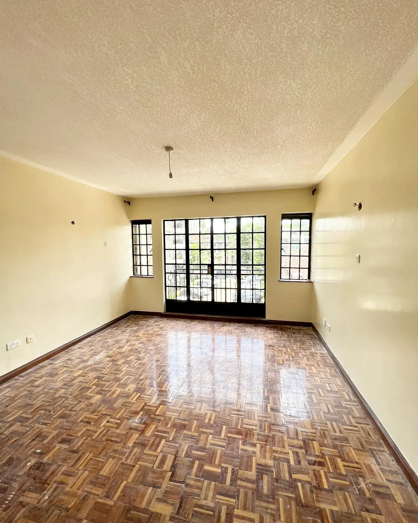 Spacious 3 bedroom apartment master en-suite to let in Westlands Image