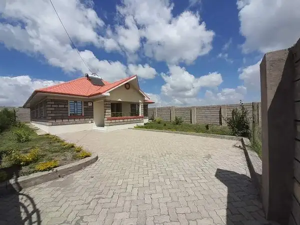 Alluring 3 Bedroom Bungalow For Sale in Kitengela Image