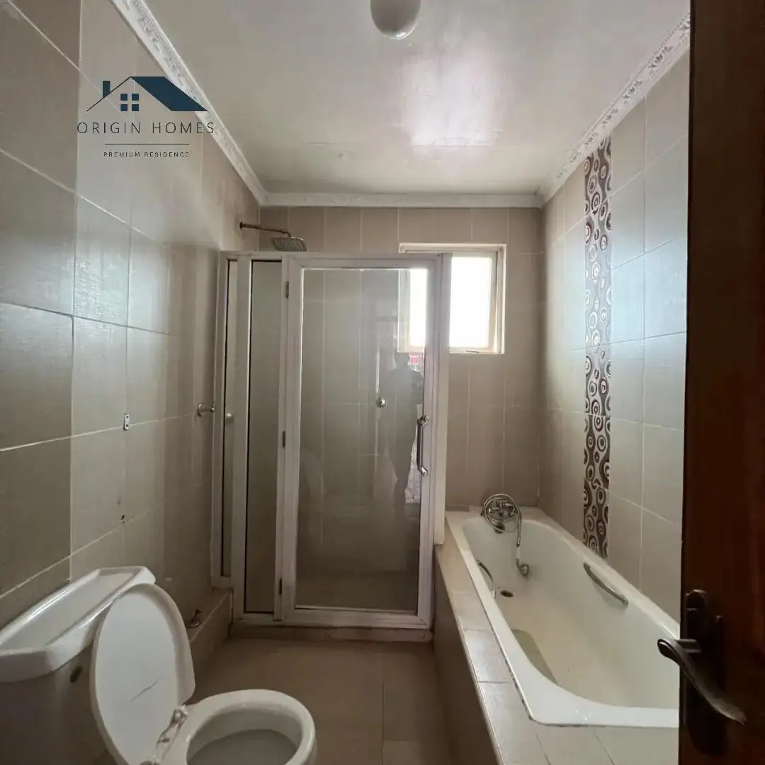 4 bedroom townhouse for sale or to let in Kilelshwa Image