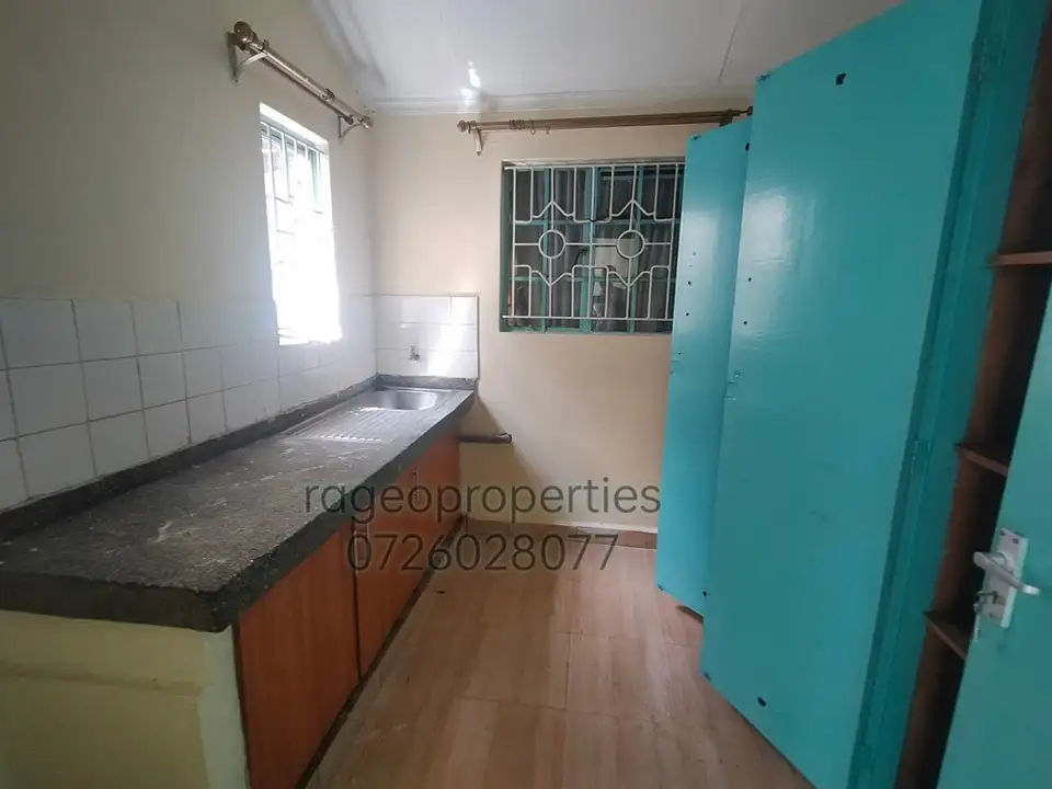 Lovely 2 bedroom bungalow to let off Mombasa road Image