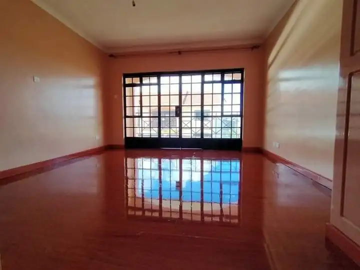 4 bedroom maisonette plus sq for sale in Lang'ata Image