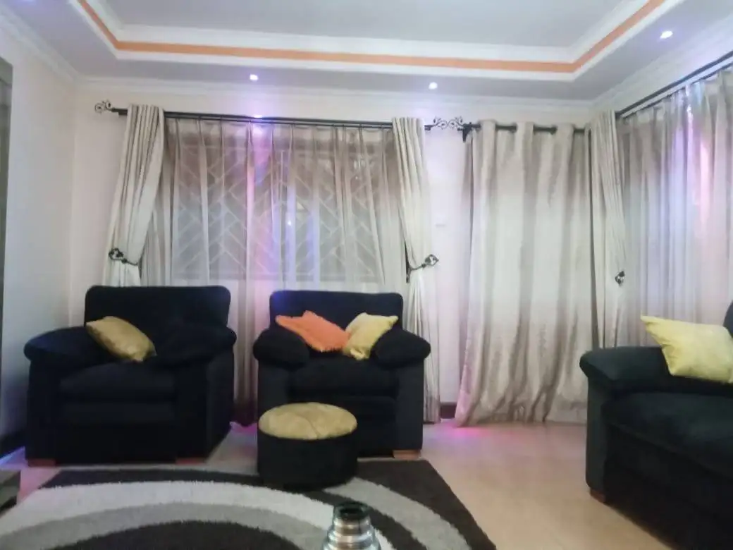 3 bedroom maisonette for sale in Mwihoko. Image