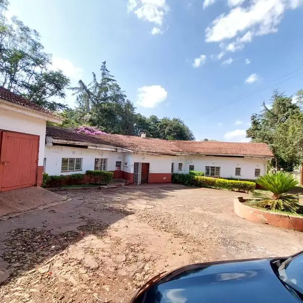 4 bedroom bungalow for commercial use to let in Kitisuru. Image