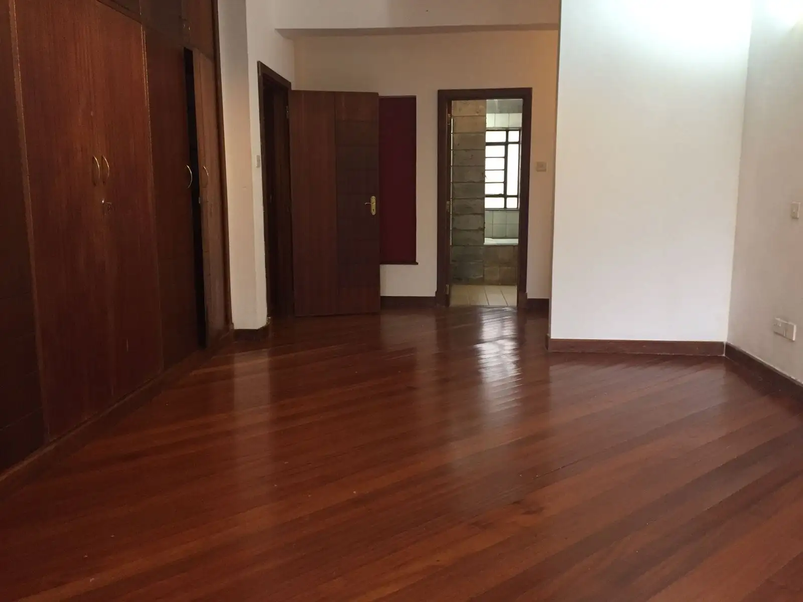 4 bedroom townhouse for sale in Rosslyn Image