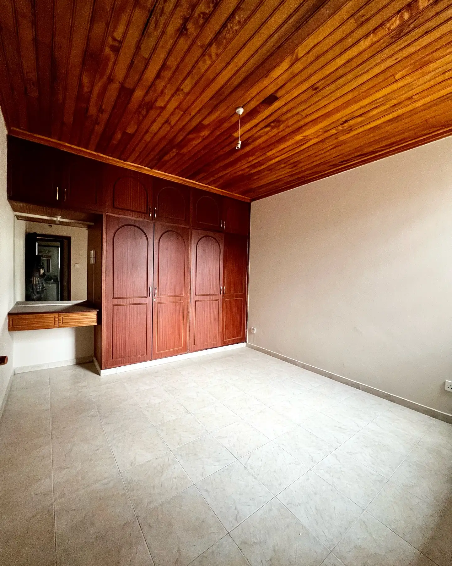 Spacious 1 Bedroom Apartment To Let in Kilimani, Off Ngong Image