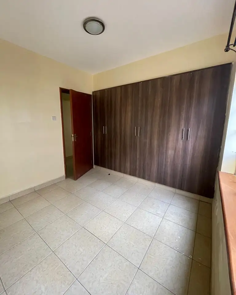 spacious 3 bedroom apartment to let langata Image