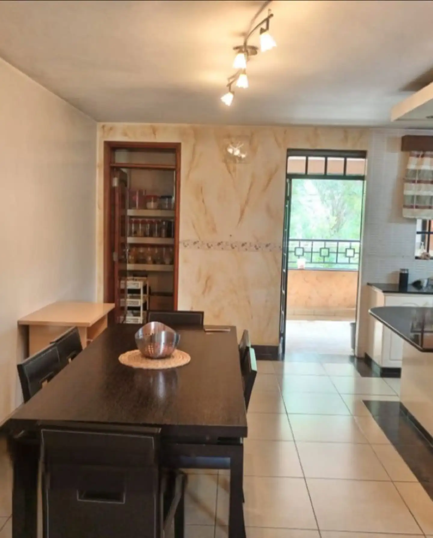 4 bedroom apartment plus dsq for sale in Westlands Image