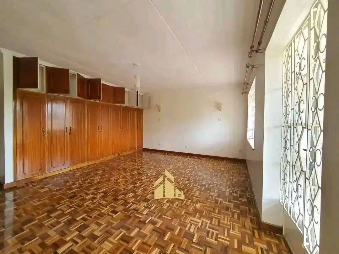 6 bedroom maisonette to let in Loresho Image