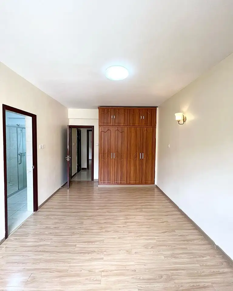 spacious 2 bedroom apartment with sq to let in Kilimani Image