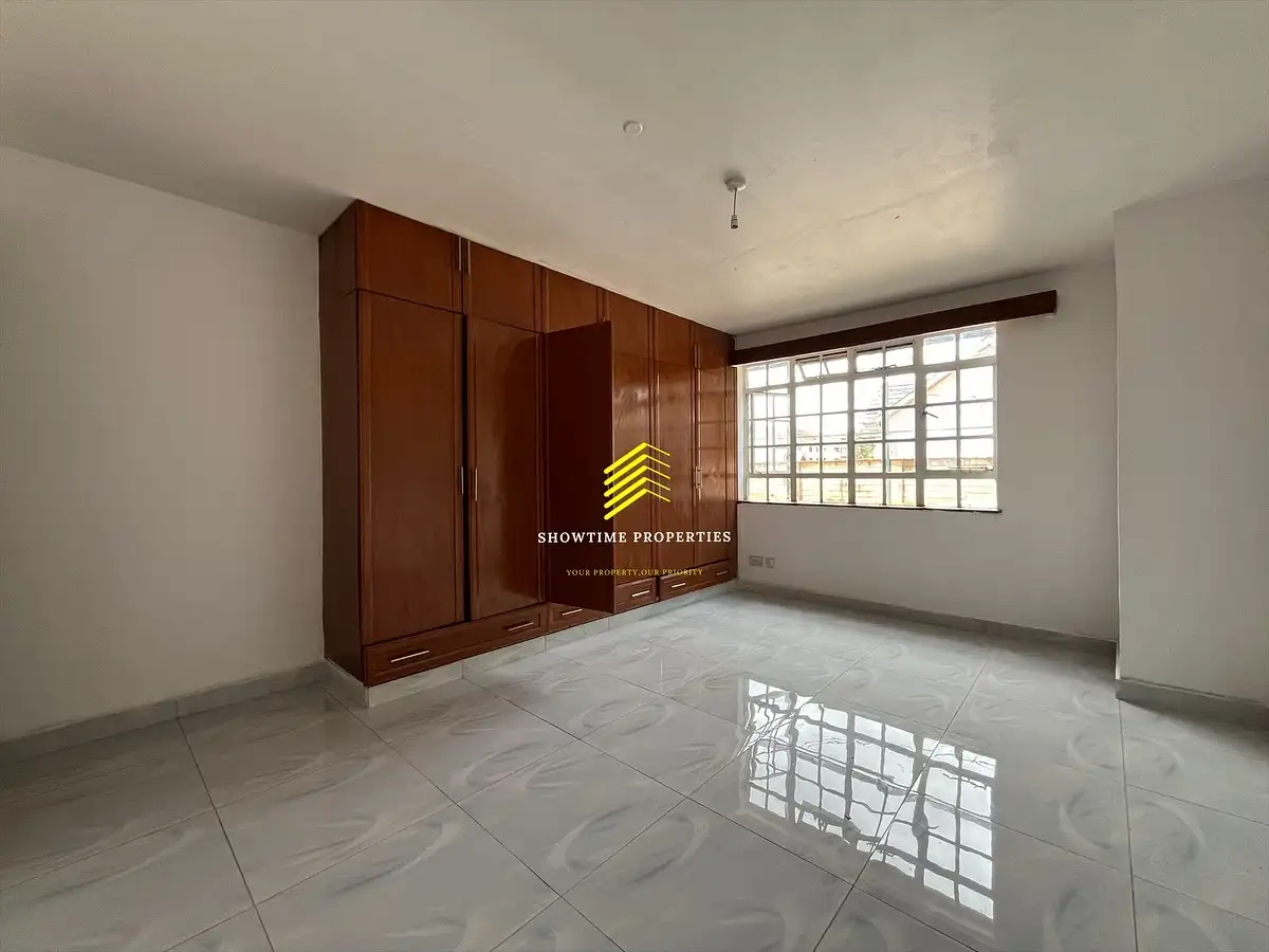 Spacious 4 bedroom apartment + Dsq to let in Lavington Image