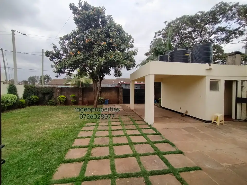 3 bedroom bungalow to let in Lang'ata.  Image