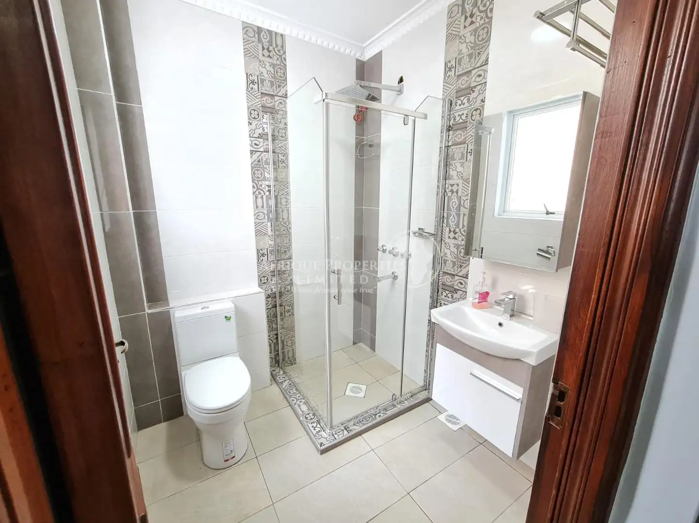 Luxury 3 bedroom apartment for rent in Garden Estate Image