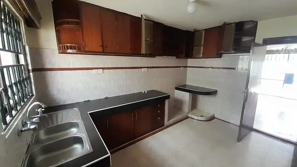 4 bedroom townhouse to let in Lavington Image