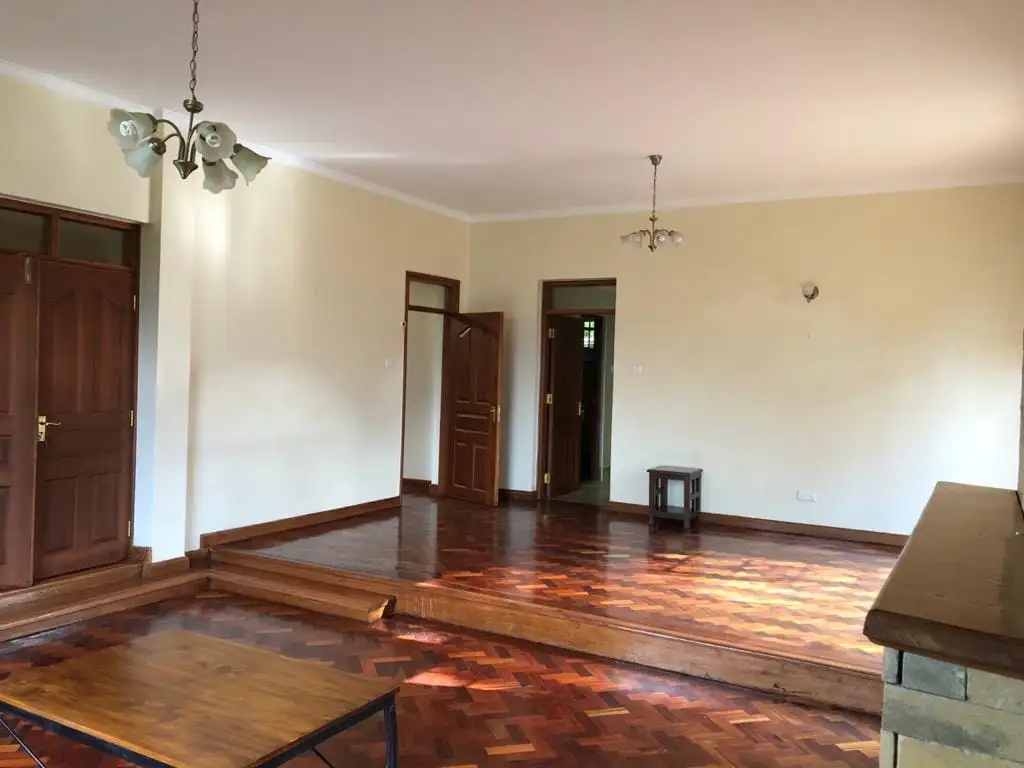 4 bedroom all ensuite townhouse with SQ to let in Kitisuru Image