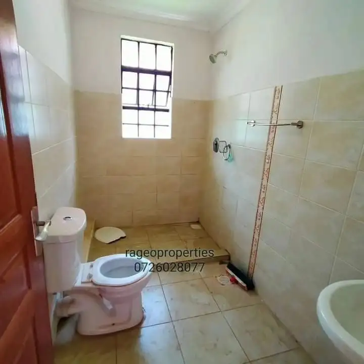 Stunning 4  bedroom maisonette for sale in Kerarapon. Image