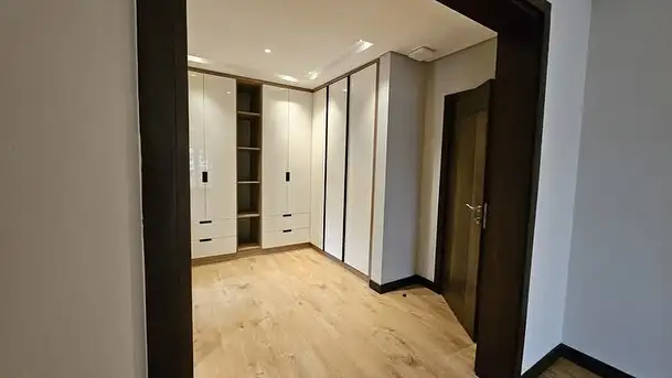 Luxury 5 Bedroom Villa Plus 2 DSQ For Rent in Runda Image