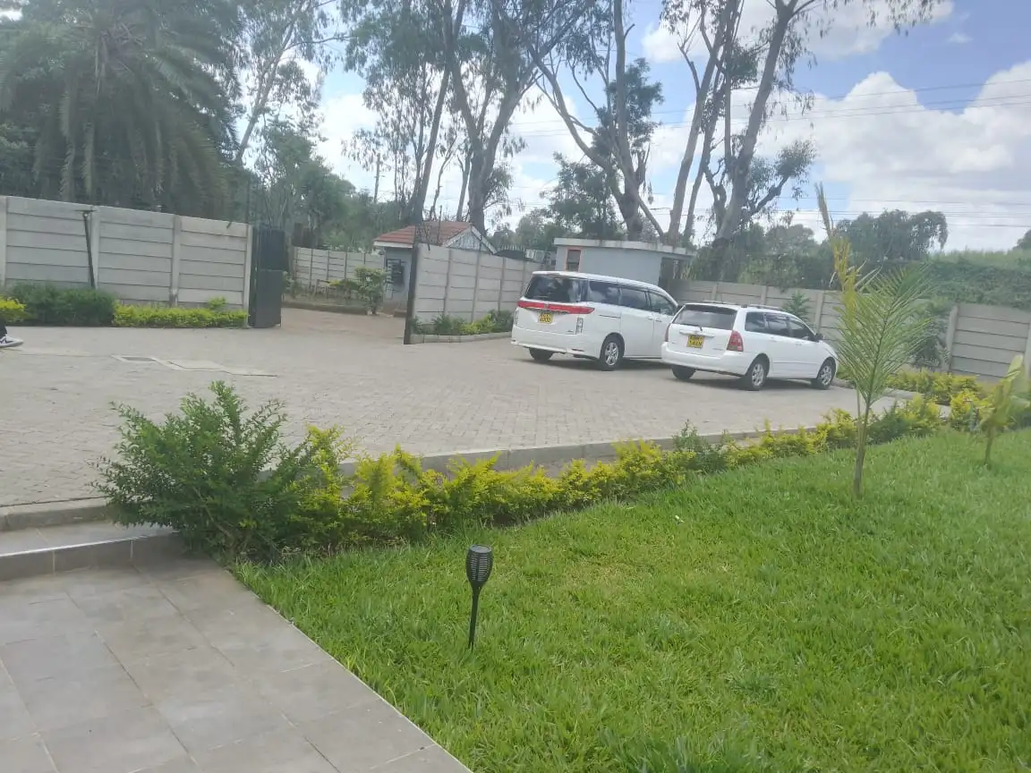 6 bedroom maisonette to let in Karen, Dagoretti Road Image