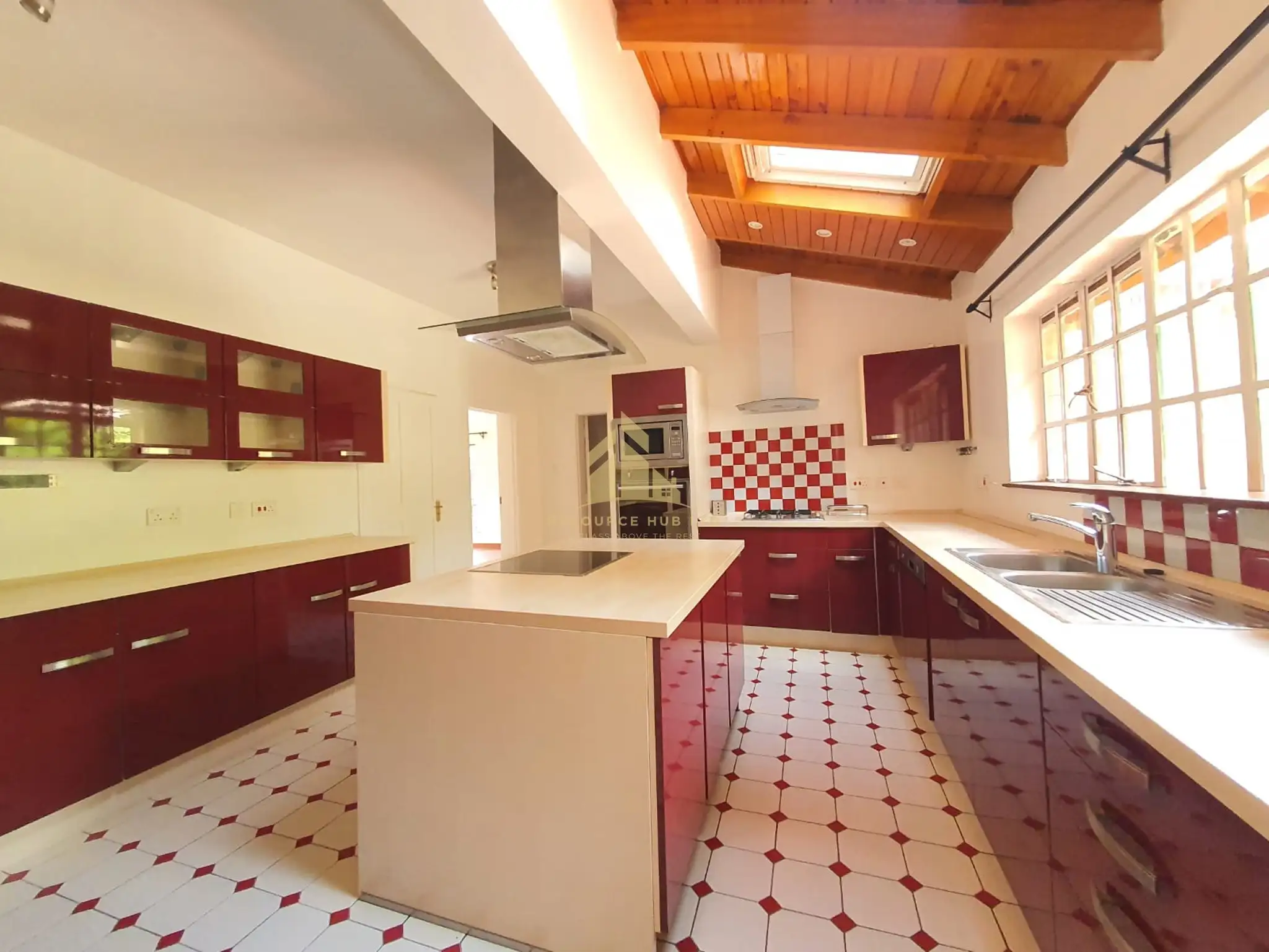 5 bedroom maisonette to let in Nyari Image