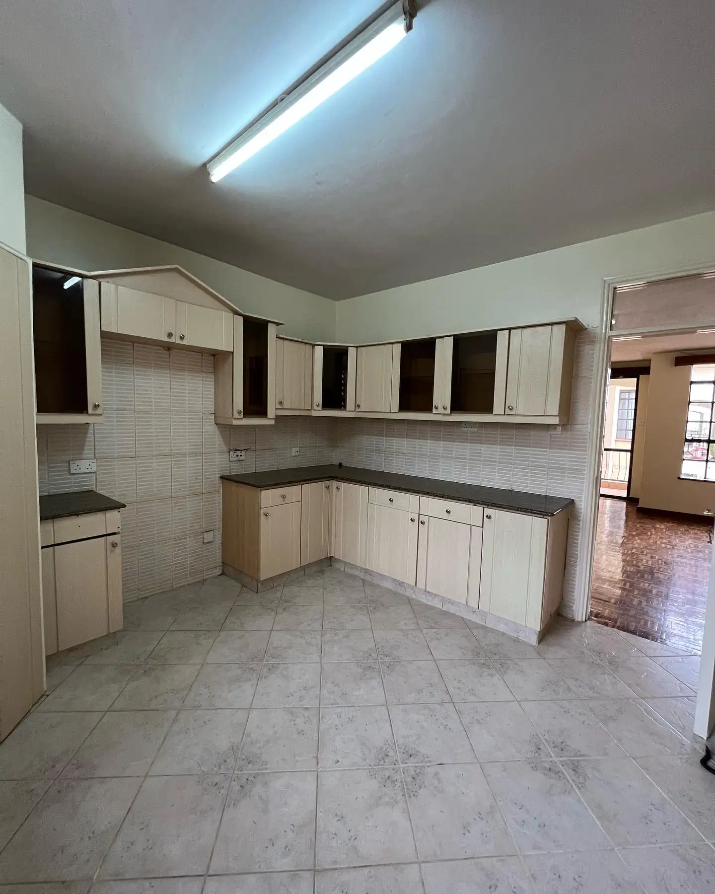 3bedroom plus sq apartment to let in Kilimani. Image