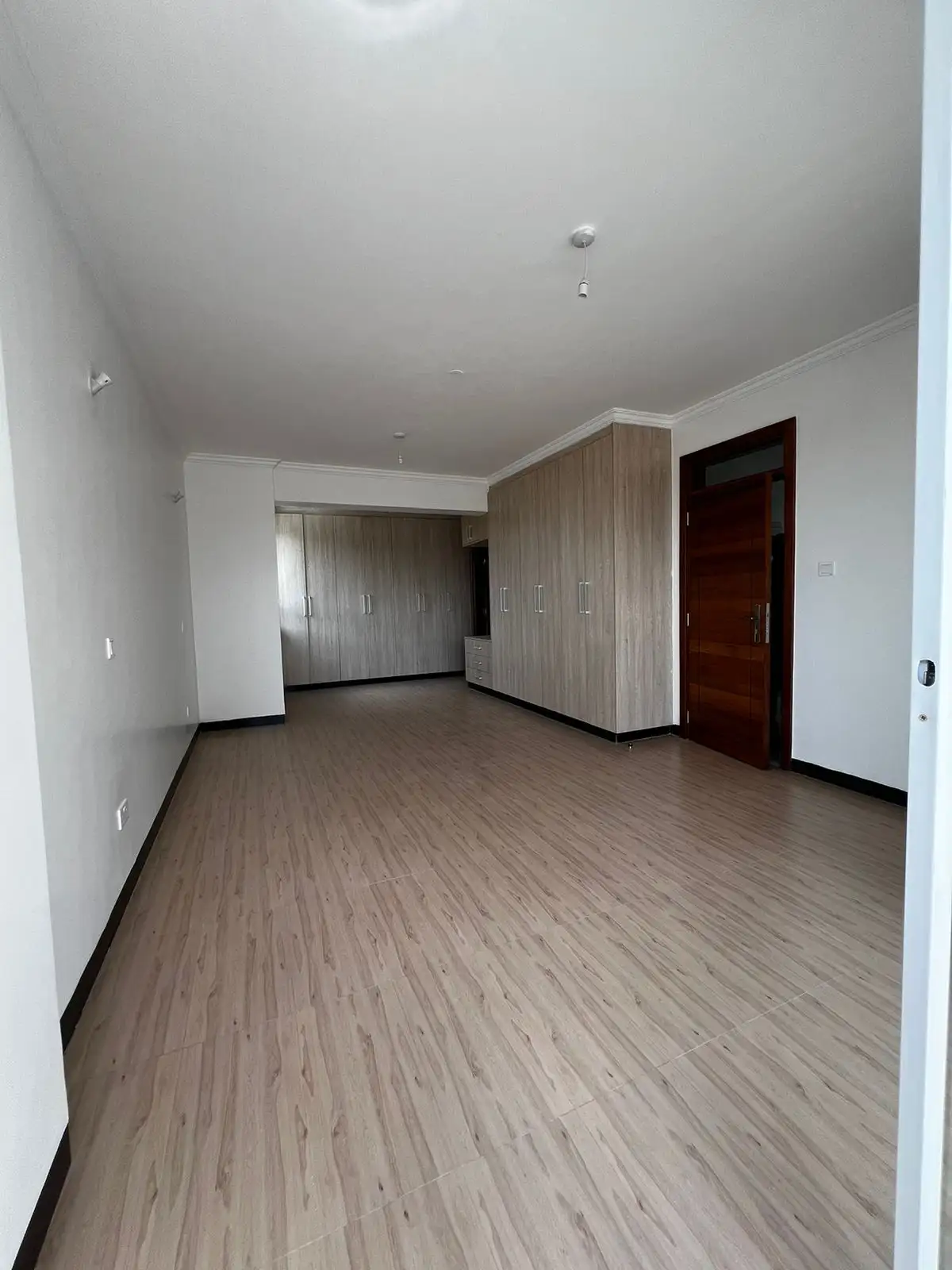 3 Bedroom Apartment Plus Dsq To Let in Kilimani Image