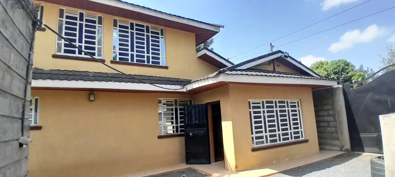 3 bedroom maisonette for sale in Eastern Bypass Image