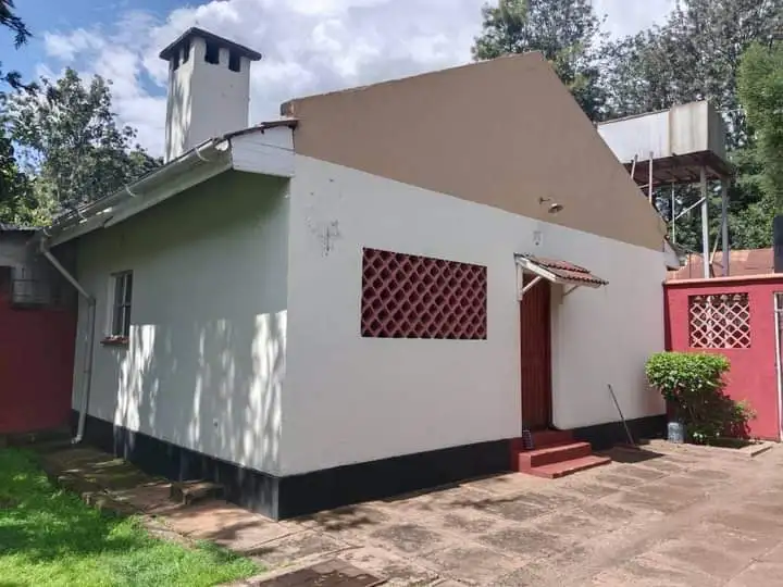 5 bedroom bungalow for rent in Karen bomas Image