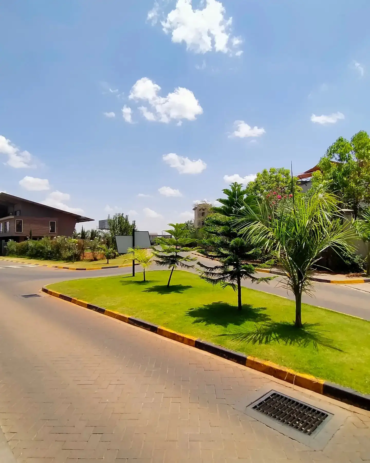 Stunning 4 bedroom maisonette plus sq for sale langata Image