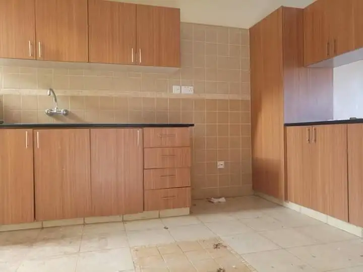 spacious 4 bedroom maisonette plus sq to let in Langata Image