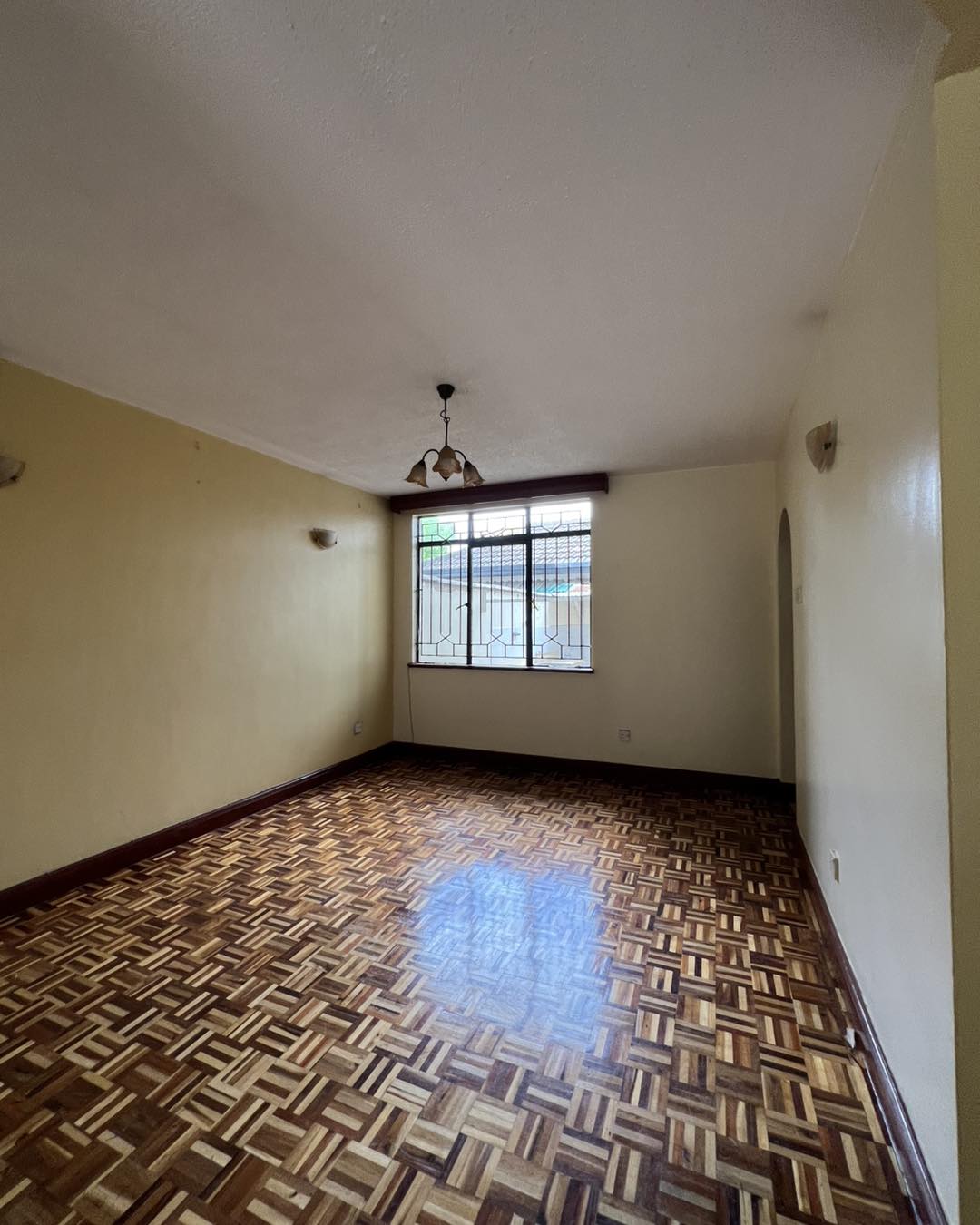 Well-Maintained 4-Bedroom + DSQ Townhouse To Let in Lavington Image